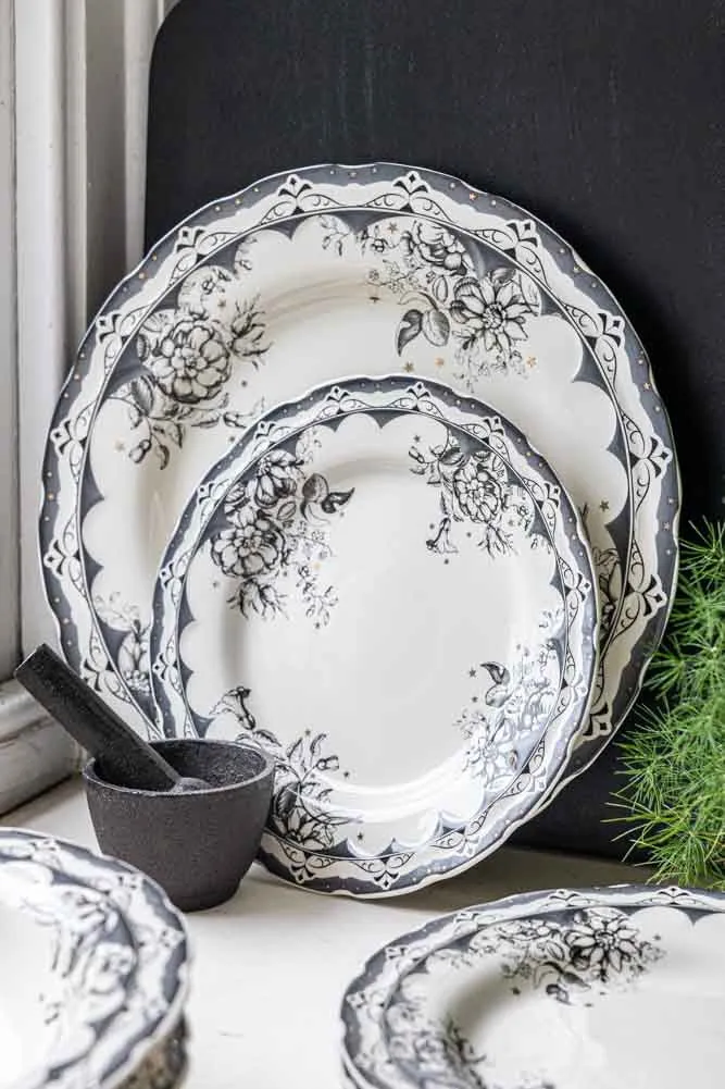12-Piece Vintage-Style Floral & Star Dinner Set