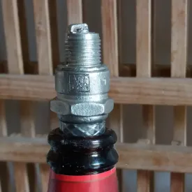 Bougie bottle stopper