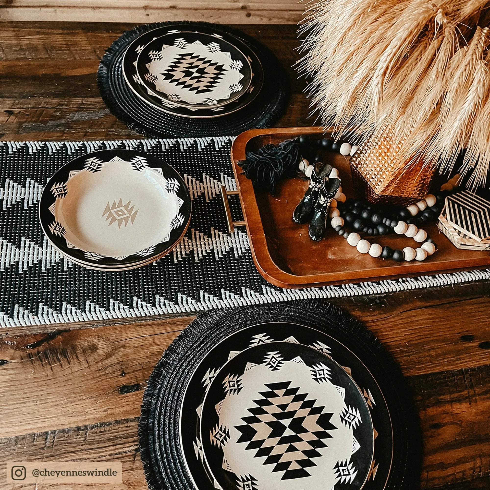 Chalet Aztec 19 pc Southwestern Dinnerware and Canister Set