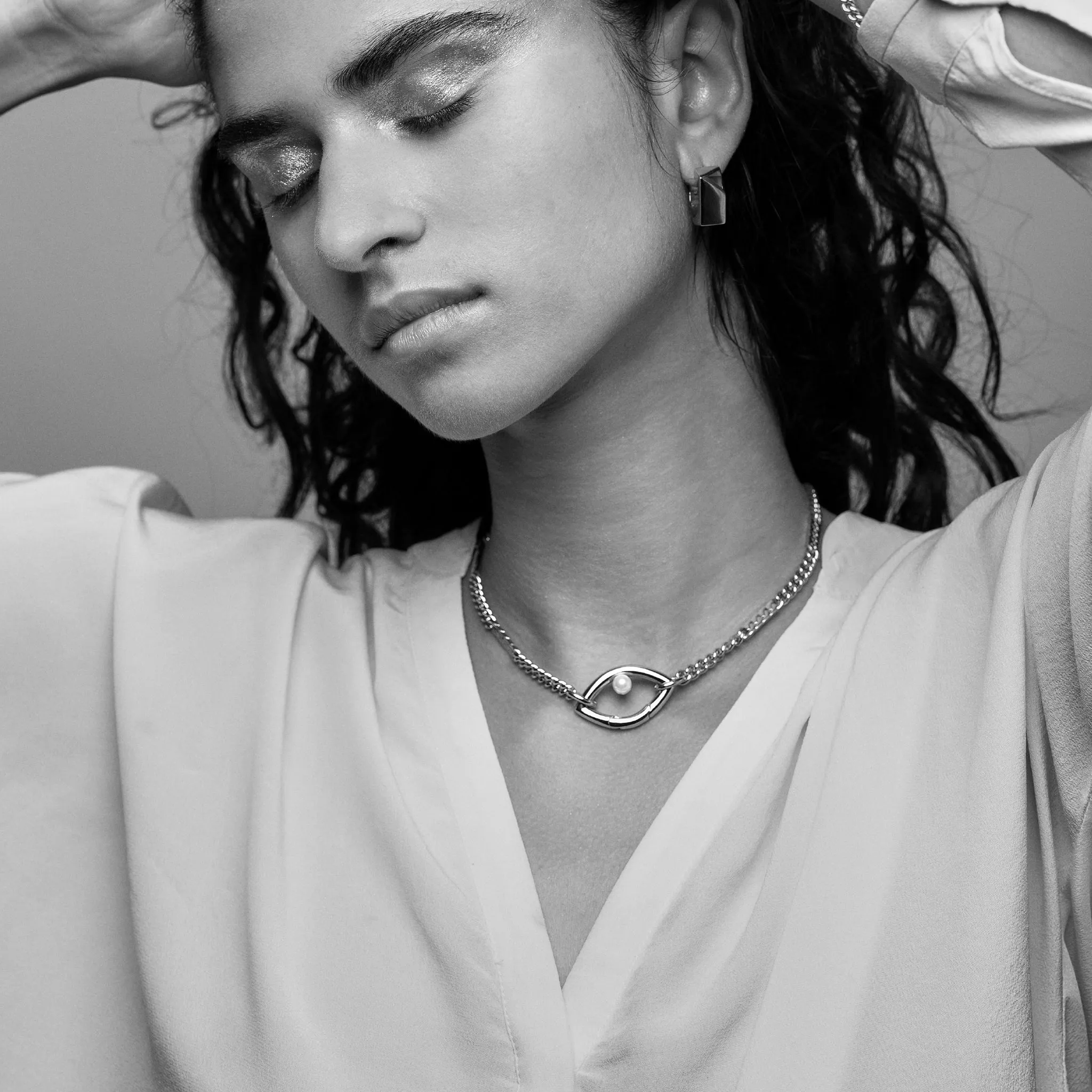Eye Opener Chain Necklace-silver